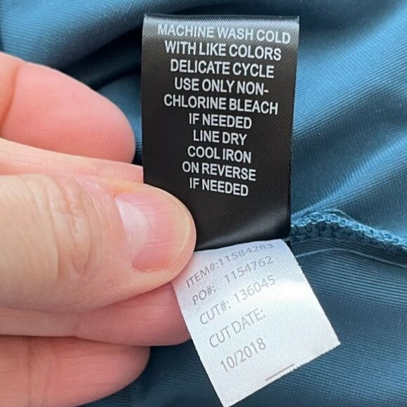 Torrid Blue Velvet Holiday Cocktail Dress V-Neck Cutout Back Size 00 (US 10) - Picture 9 of 9